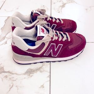 SOLD 💫 New Balance 574 Core
Burgundy